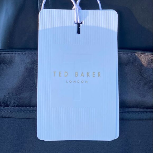 NWT Ted Baker London Latasha Vinyl Utility Mini Skirt in Black. Size 12 (5). - Picture 6 of 8